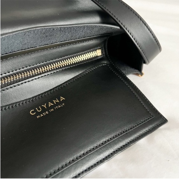 Cuyana Saddle Bag, Black, Large - Leather Saddle Bag - Picture 8 of 13